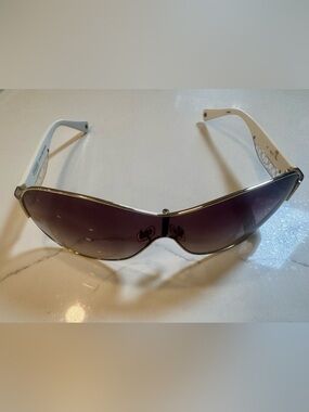 Women’s Coach Leanne S566 wrap golden sunglasses. White with signature C
